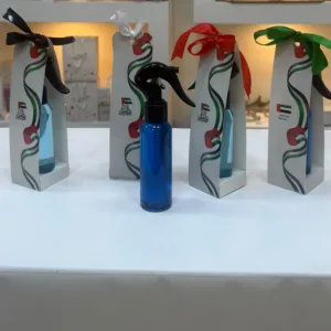 وزيعة مرش عطر مع تغليفة ورقية ليوم العلم الإماراتي (الحبه)